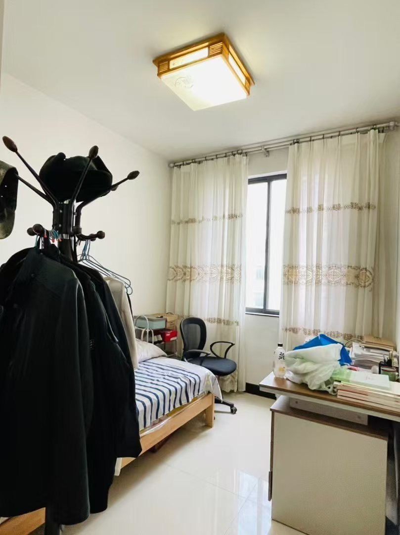 圣庭花屿,南片区十中旁 精装四房7