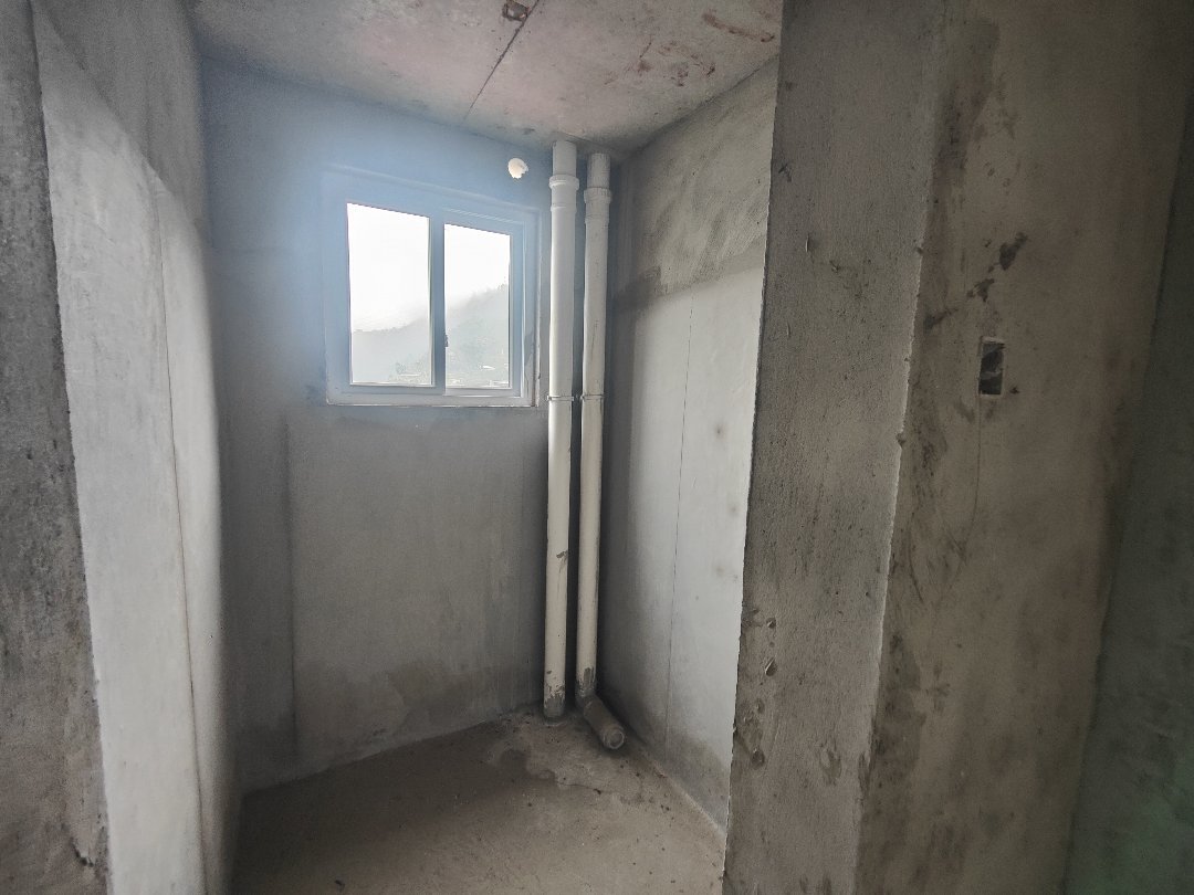 水映金沙,水映金沙，大型社区，阳光充足，5