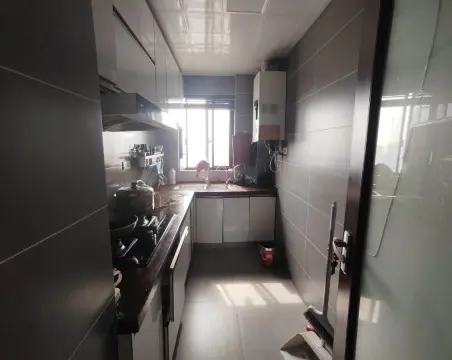 红景嘉园A区3室2厅1卫精装