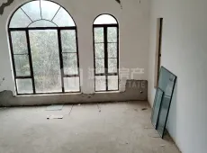 新建区|御湖半山6室3厅4卫出售