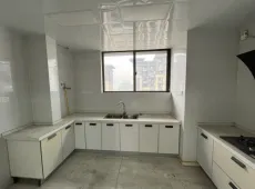 颍东区|东湖世纪城二区3室2厅2卫出售