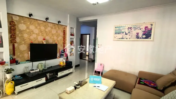 奥梅花园精装带花园，面积97㎡，欢迎品鉴