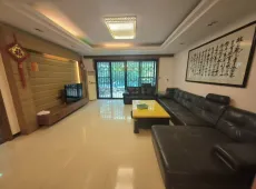 清城区|御景湖畔4室2厅3卫出售