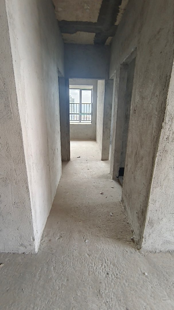 御景豪庭,毛坯3室2厅1卫1阳台地铁沿线超值因房子小换大超值地7