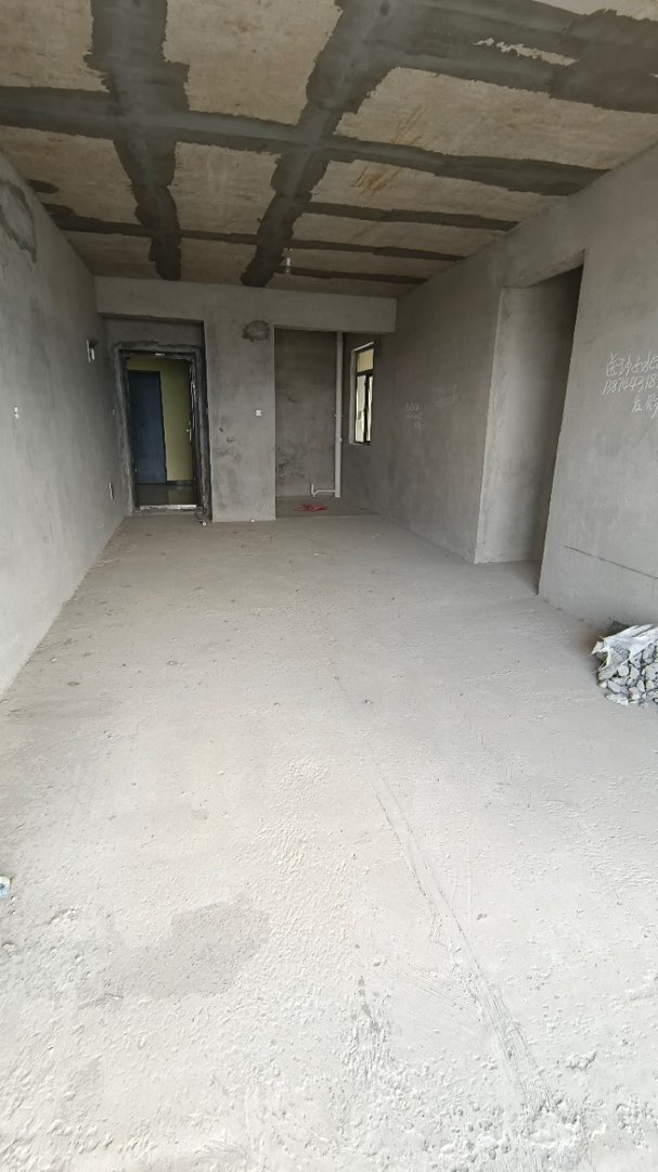御景豪庭,毛坯3室2厅1卫1阳台地铁沿线超值因房子小换大超值地3