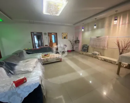 马鞍山学校附近私房4室2厅2卫朝南北精装