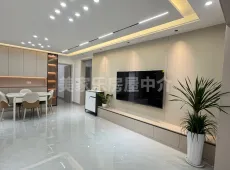 龙里县|裕泰一中心4室2厅2卫出售|买房租房佣金全返