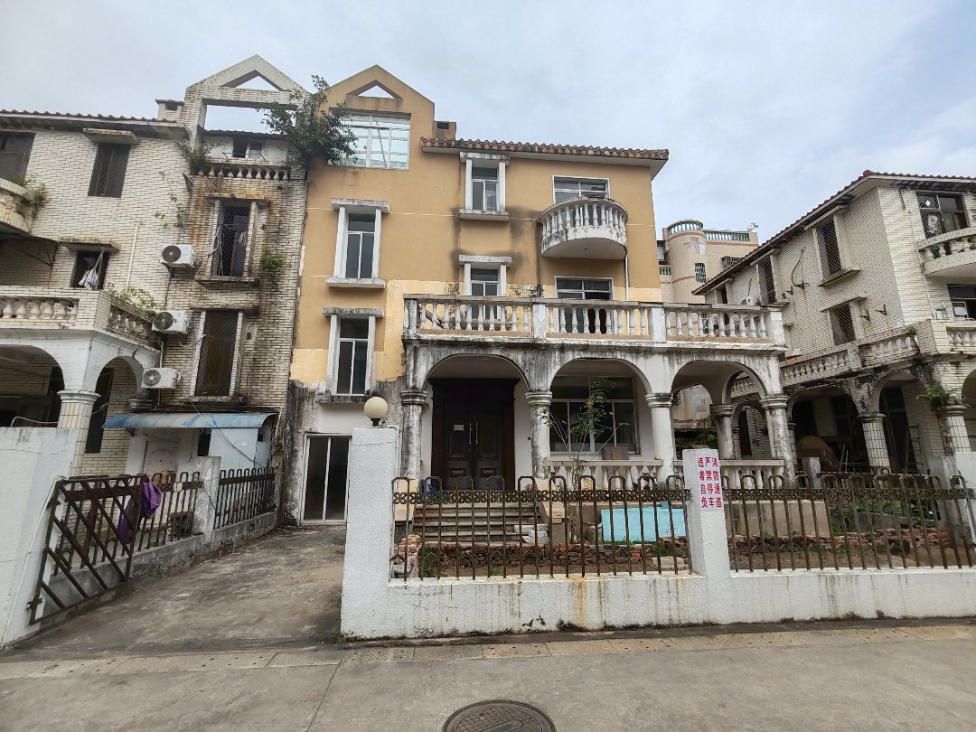 真正的地铁楼盘，凤阳别墅精致6室3厅5卫3阳台，仅售-凤阳别墅二手房价