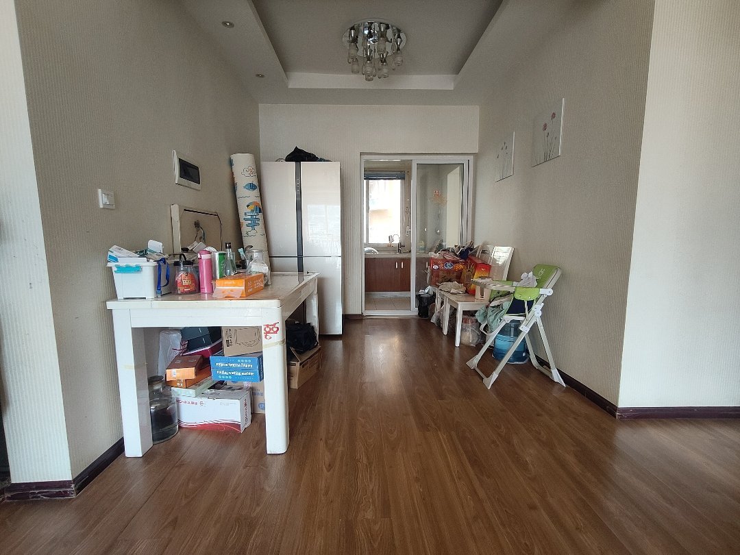 中远铂金湾,中远铂金湾128㎡3室2厅2卫2阳台精装，业主急售2