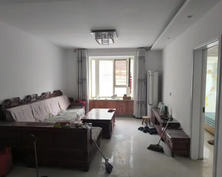 蓝城公寓2室1厅1卫朝南精装