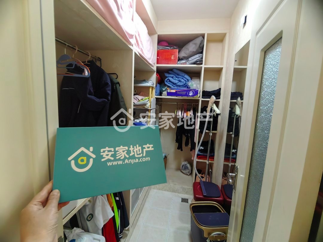 尚东城,高端小区  环境好  门口商铺林立5