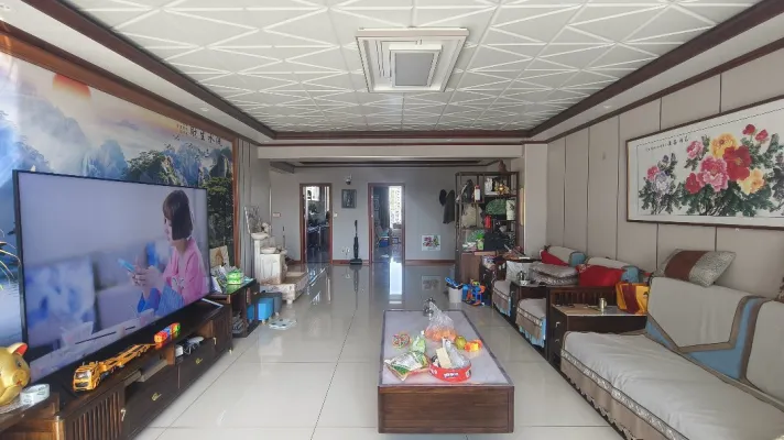 盛世华庭精装带花园，面积198.42㎡，欢迎品鉴