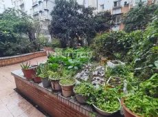 东兴区|西林街道办事处家属楼4室2厅2卫出售