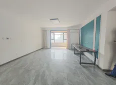 新城区|华清学府城4室2厅3卫出售