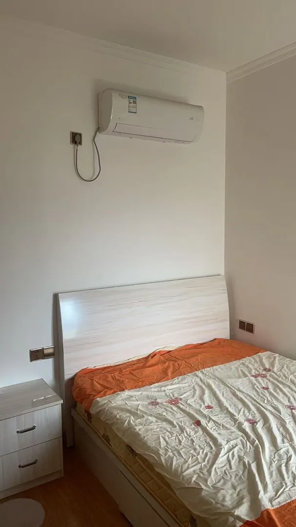 南湖逸都89㎡2室2厅1卫1阳台，高品质居住体验