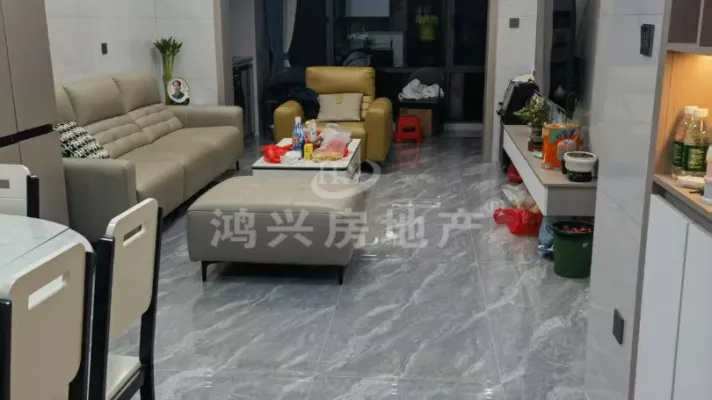 东投金麟府116㎡4室2厅2卫1阳台精装，好房出售