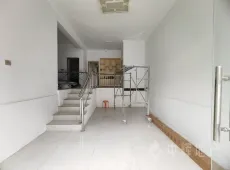 富顺县|元宝小区4室2厅1卫出售