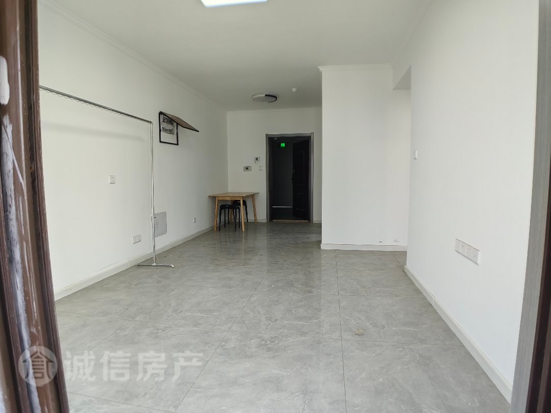 绿地夏锦,夏锦小三室  采光好户型  朝南双阳台2
