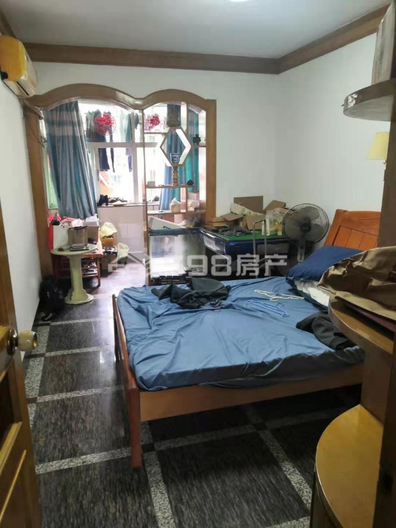 富华新村,富华新村好房出售！此房两证全！房主急售，价格可议！4