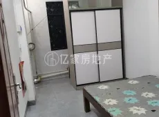 容县|新南街1室0厅1卫出租