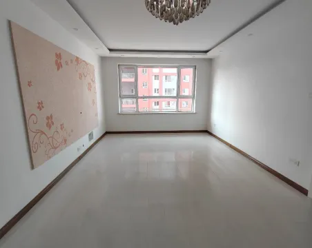 公园美景2室2厅1卫朝南北精装