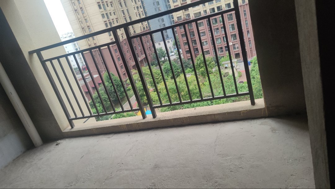 麒麟区南片区毛坯3室2厅1卫二手房出售9