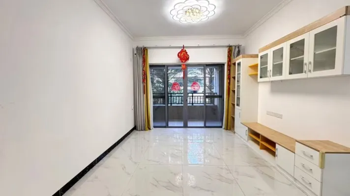 珠江御景山庄，一楼大花园，温馨4房2卫，花园50平方！！