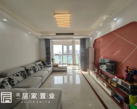 金桥广场3室2厅2卫精装