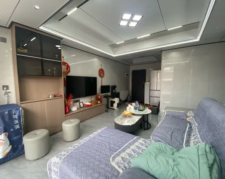 温馨家园3室2厅1卫精装