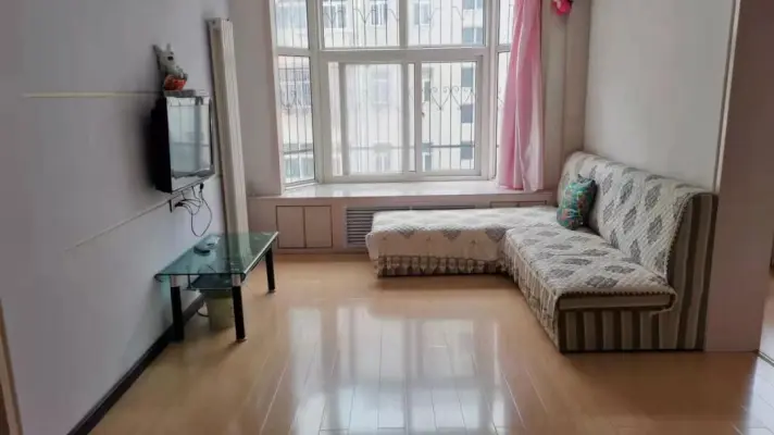 黄山路电业局家属院  三楼 可租可售
