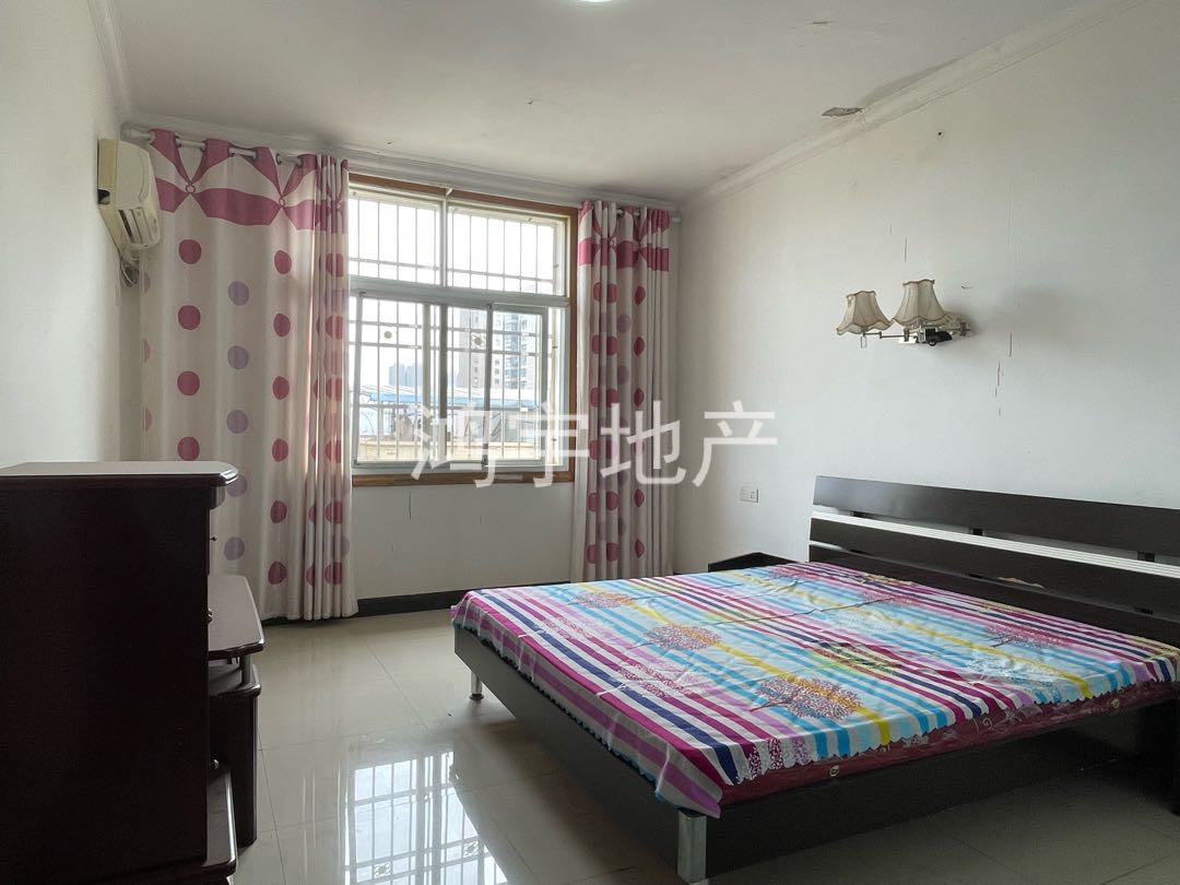 伟业公园路小区,中心楼栋，交通便利，精装3室2厅3卫，大户型，陪读安家的优选10