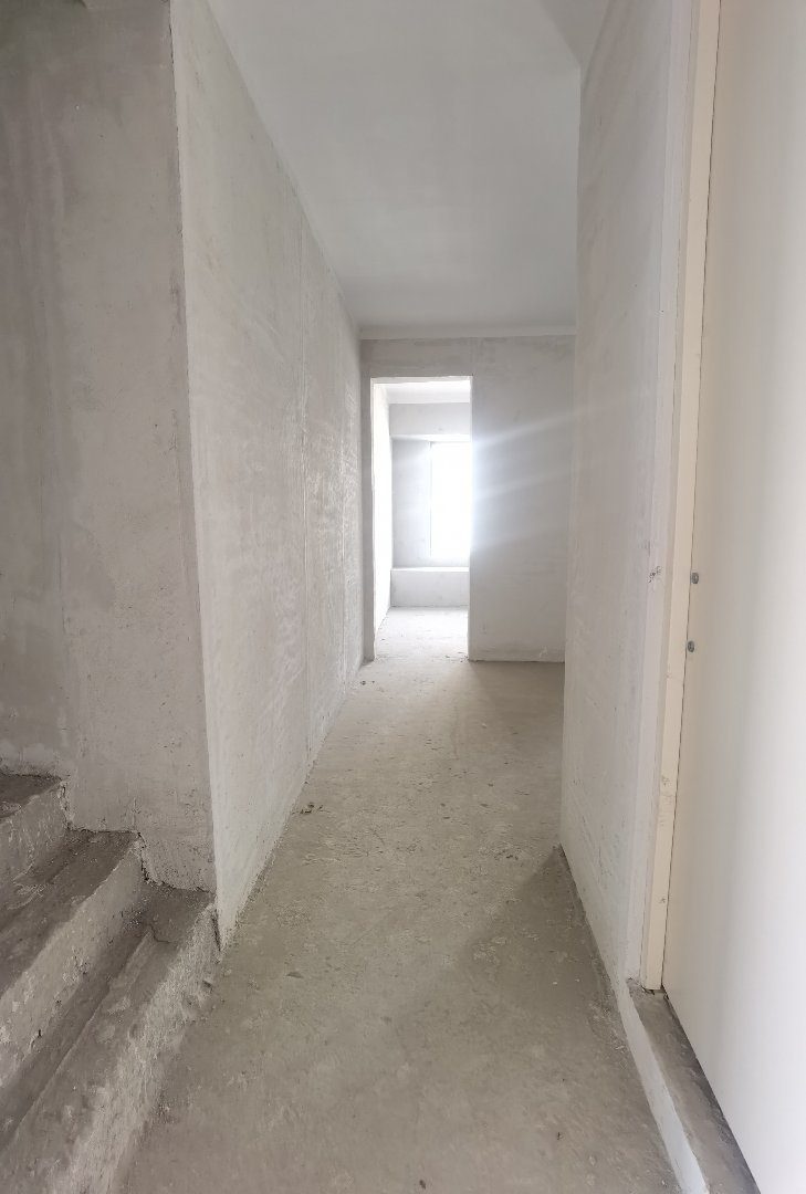 新城凤凰台,新城凤凰台127㎡4室2厅2卫1阳台毛坯，好房出售2