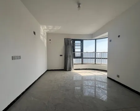 金色港湾3室2厅2卫普通