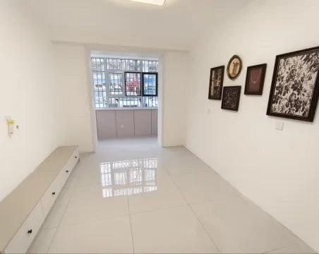 21区2室1厅1卫精装