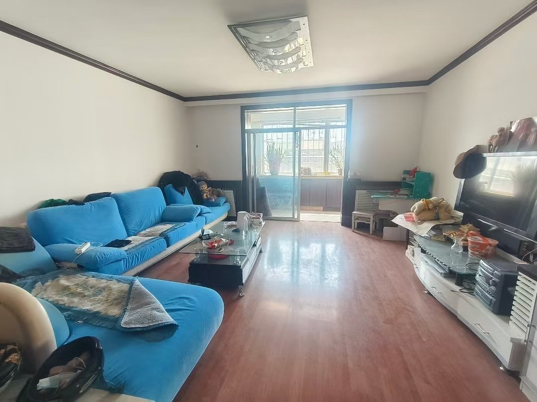 9号区,9号区  3楼  2室2厅 带地下室6