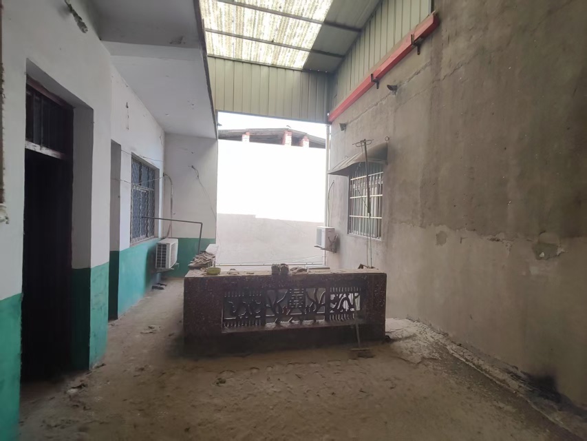 黄岗独院,普通4室2厅2卫1阳台急售，是您找家的不二之选9