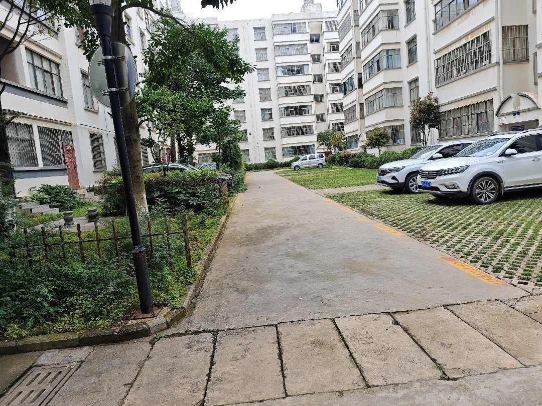 麒麟区南片区毛坯3室2厅2卫二手房出售12