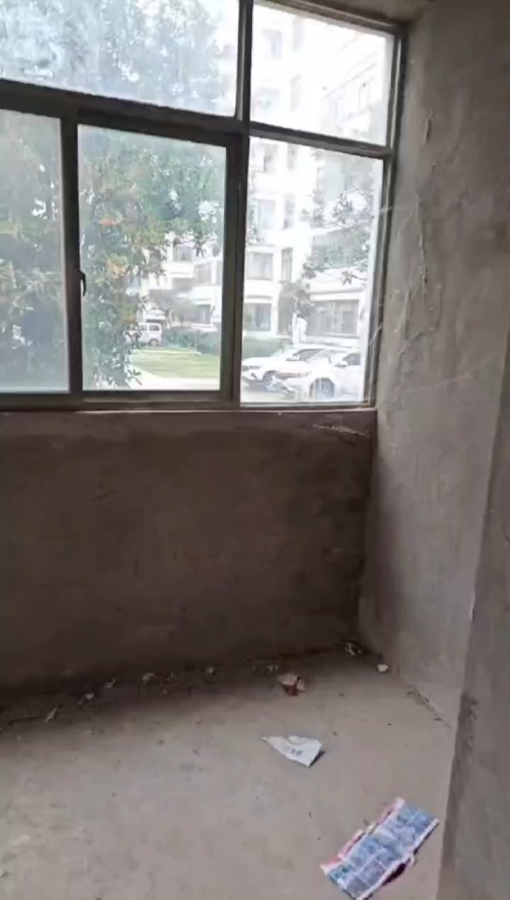 麒麟区南片区毛坯3室2厅2卫二手房出售1