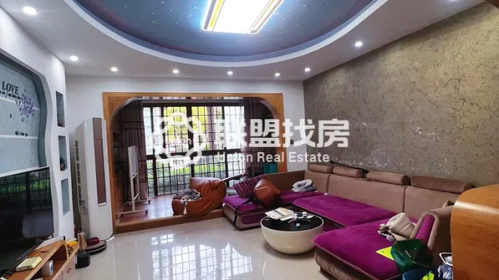 御林皇府精装朝南高性价比，景观入户小露台，阳光清风随时造访