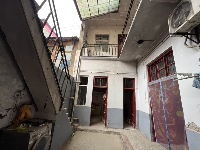 受降路东段,受降路东段，鹿港小镇对面独院出售7