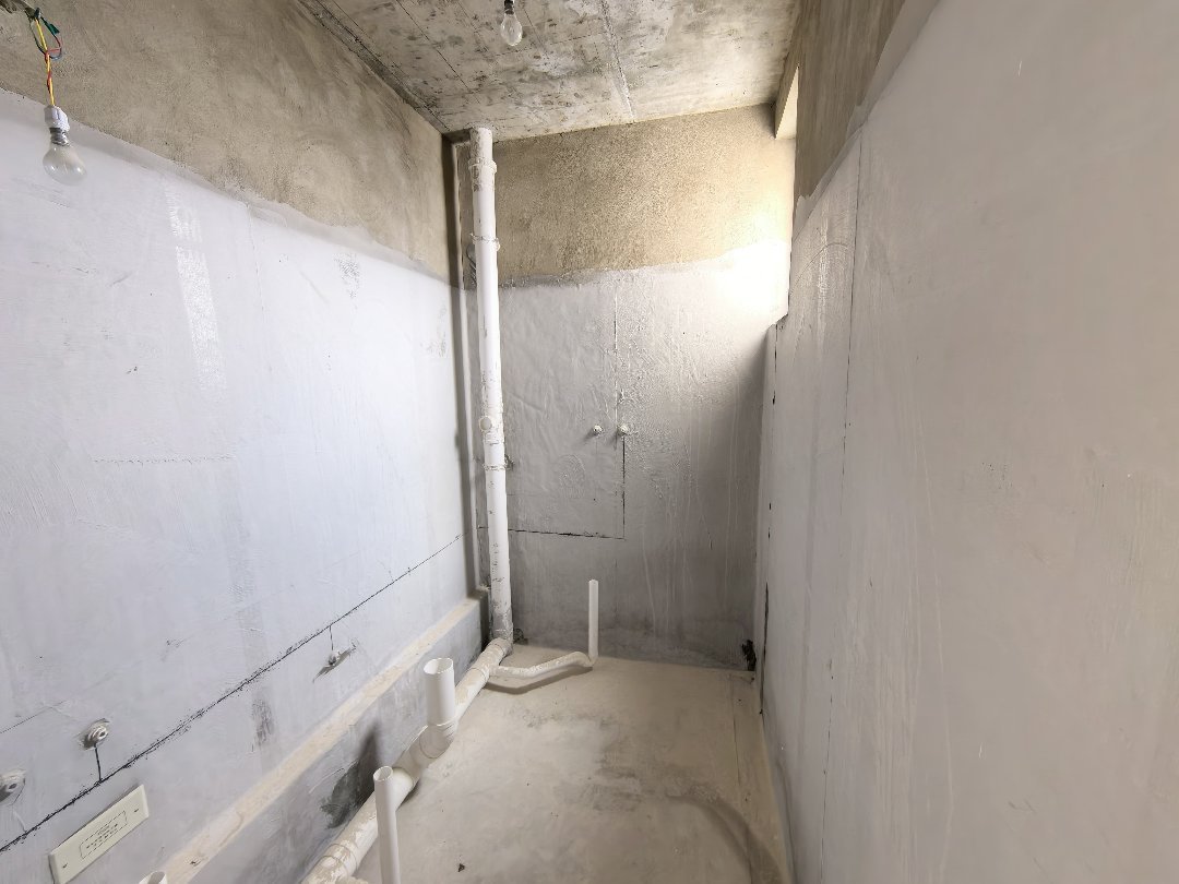 麒麟区东片区毛坯4室3厅2卫二手房出售6