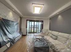 金阳新区|华润国际社区4室2厅2卫出售