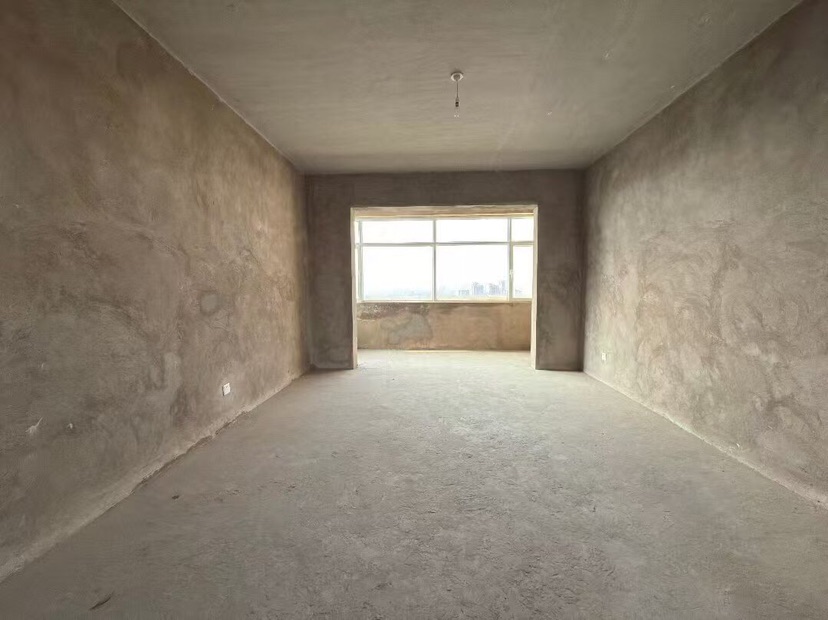 麒麟区东片区毛坯3室2厅2卫二手房出售2