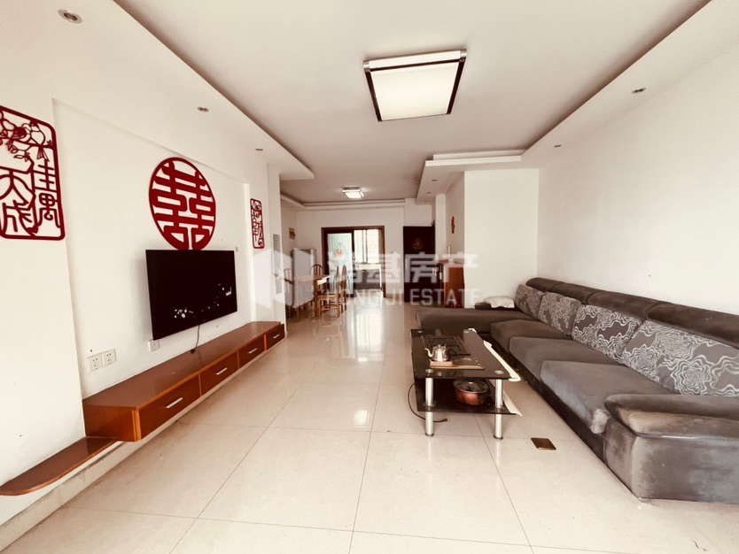 凤凰城凤翔苑,豪华装修2室2厅1卫2阳台，拎包入住，采光空气都很好！1