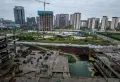 高铁西站绿地精装标准大2室2厅，品牌家具家电，房东血亏出售10