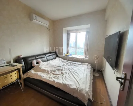 花千谷3室2厅1卫精装