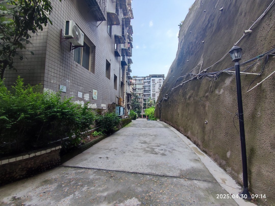 汇西武警综合楼,5室2厅2卫1阳台，房型正气，采光佳15