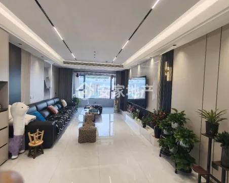 五洲芳华4室2厅2卫精装
