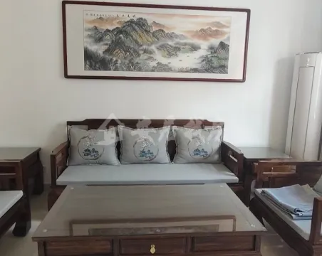 阳光景园3室2厅1卫朝南北精装