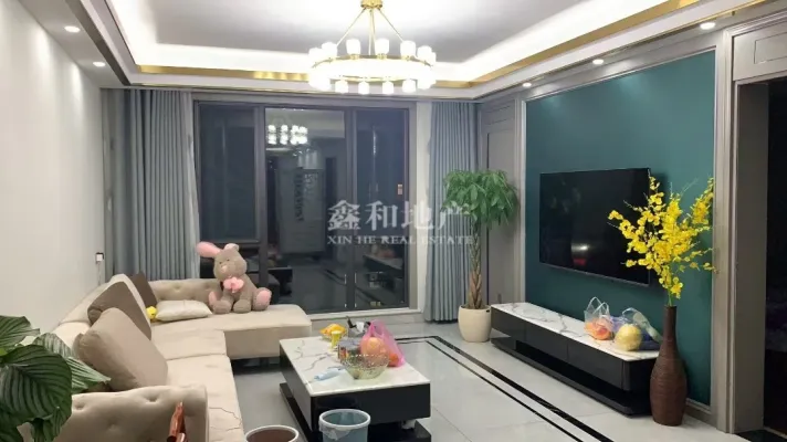 自主的房子精装修 已经搬空。随时看房 带车位